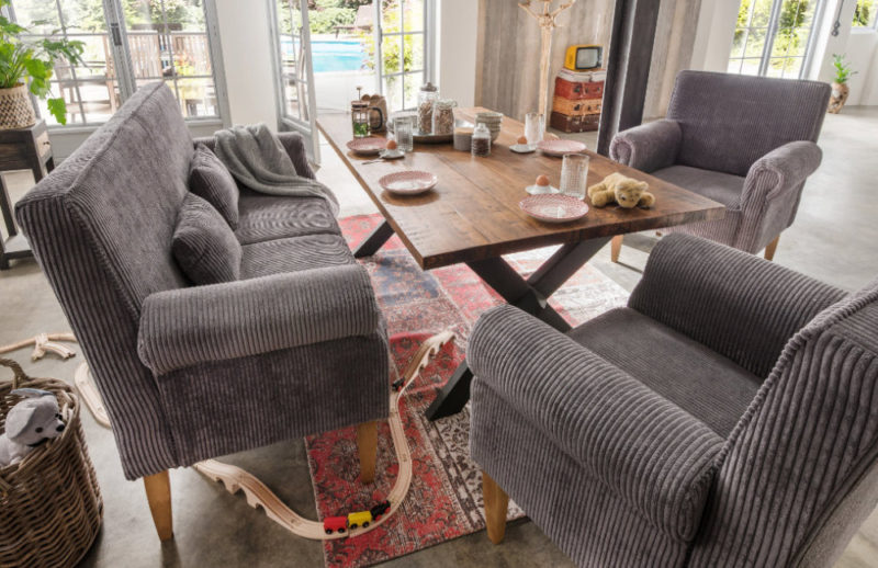 Großes Dining-Sofa Tavola mit Cordbezug für 3 Personen