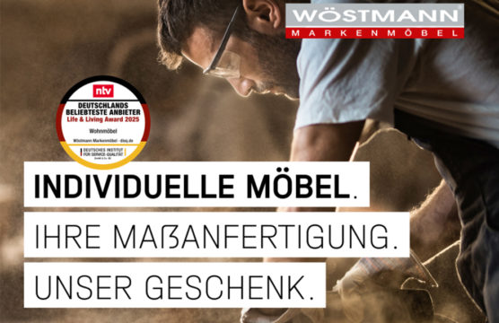 Arbeiter bei der Bearbeitung der Wöstmann Markenmöbel - individuelle Möbel